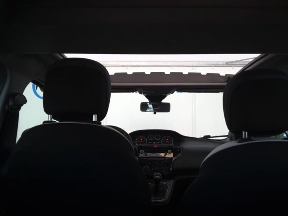 Lancia Ypsilon usata a Firenze (10)