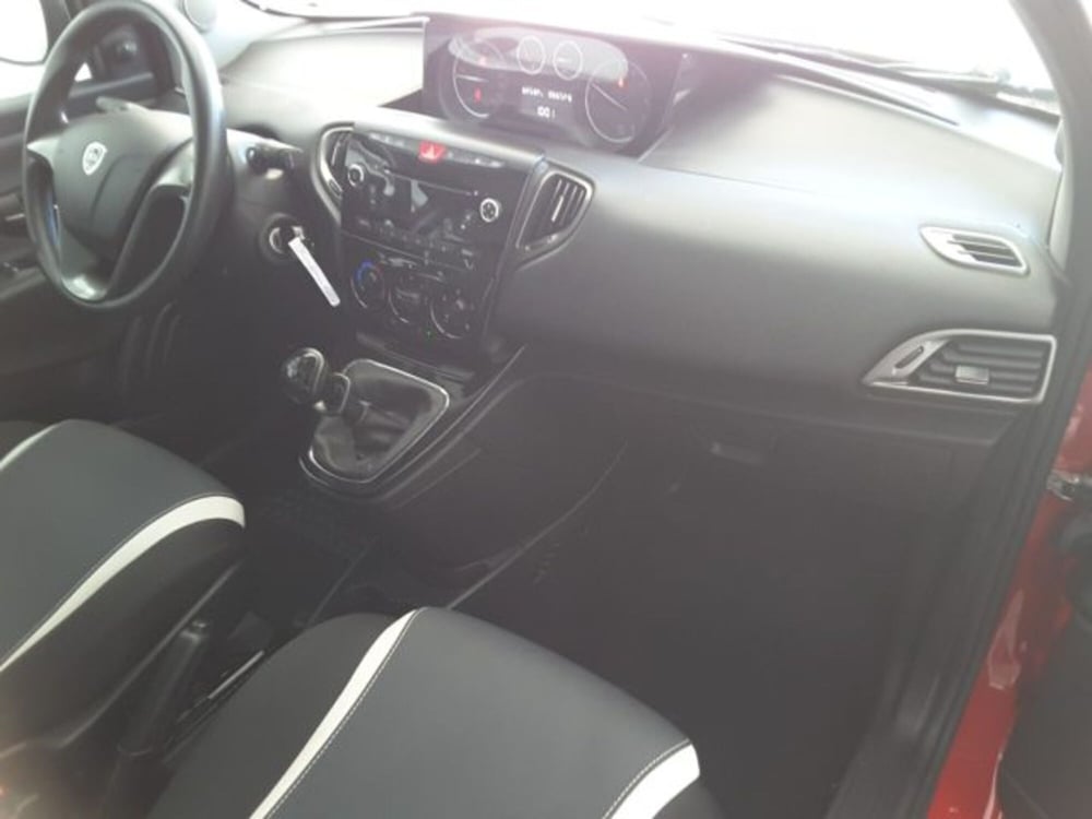 Lancia Ypsilon usata a Firenze (9)