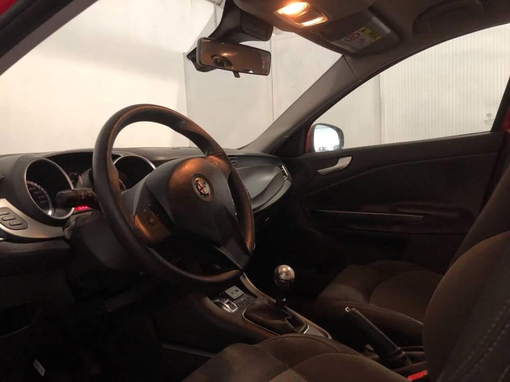 Alfa Romeo Giulietta usata a Torino (10)