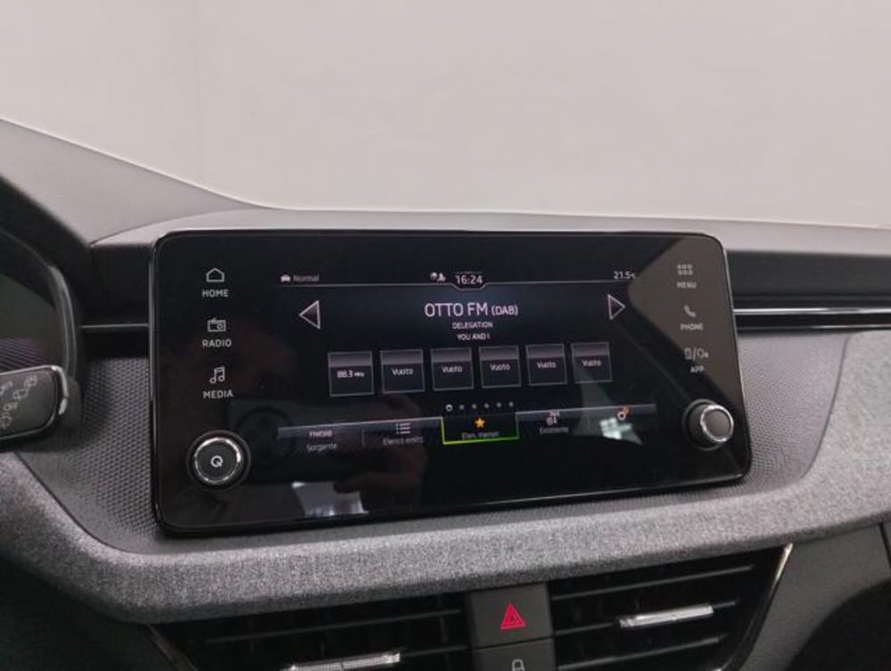 Skoda Kamiq nuova a Como (12)