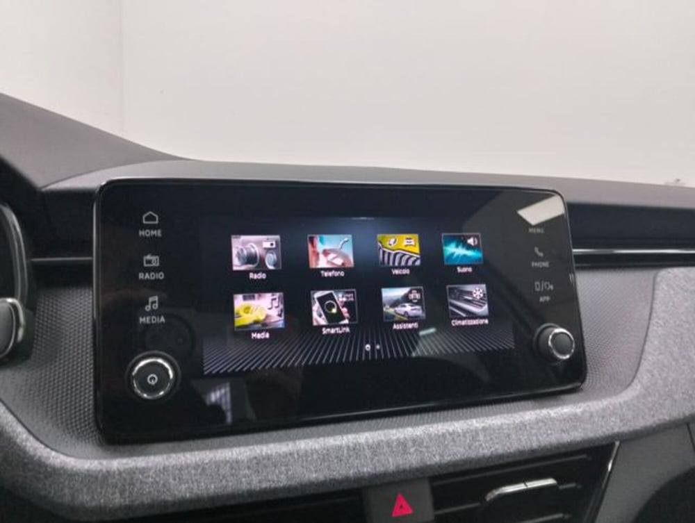 Skoda Kamiq nuova a Como (13)