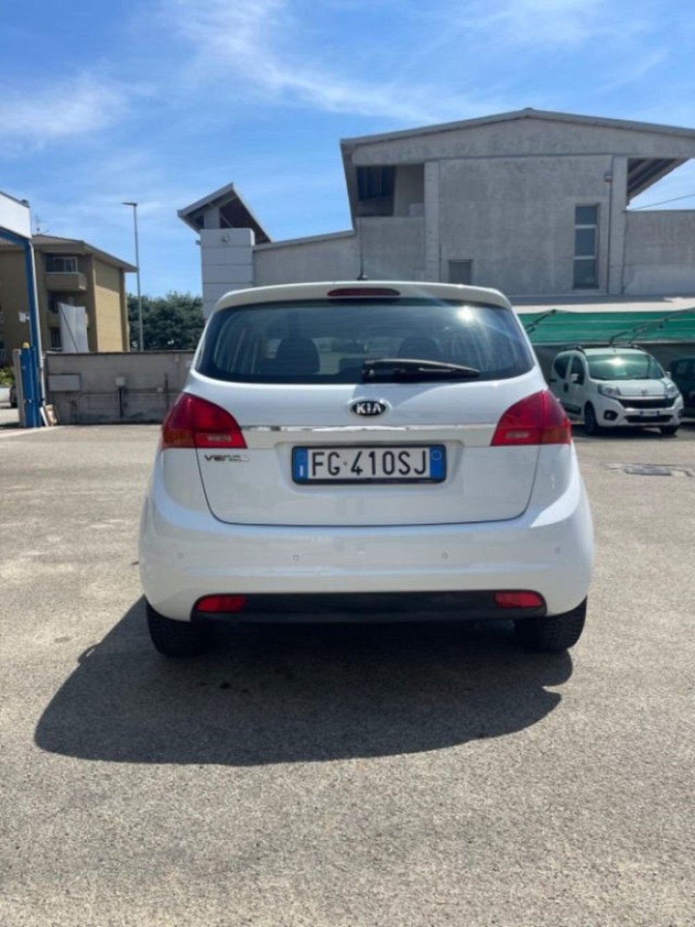 Kia Venga usata a Novara (11)