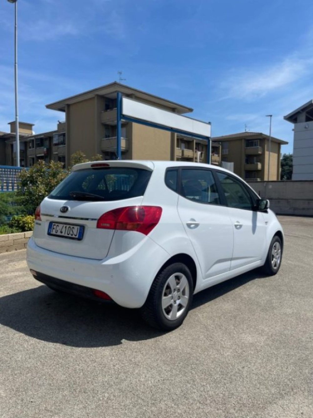 Kia Venga usata a Novara (12)