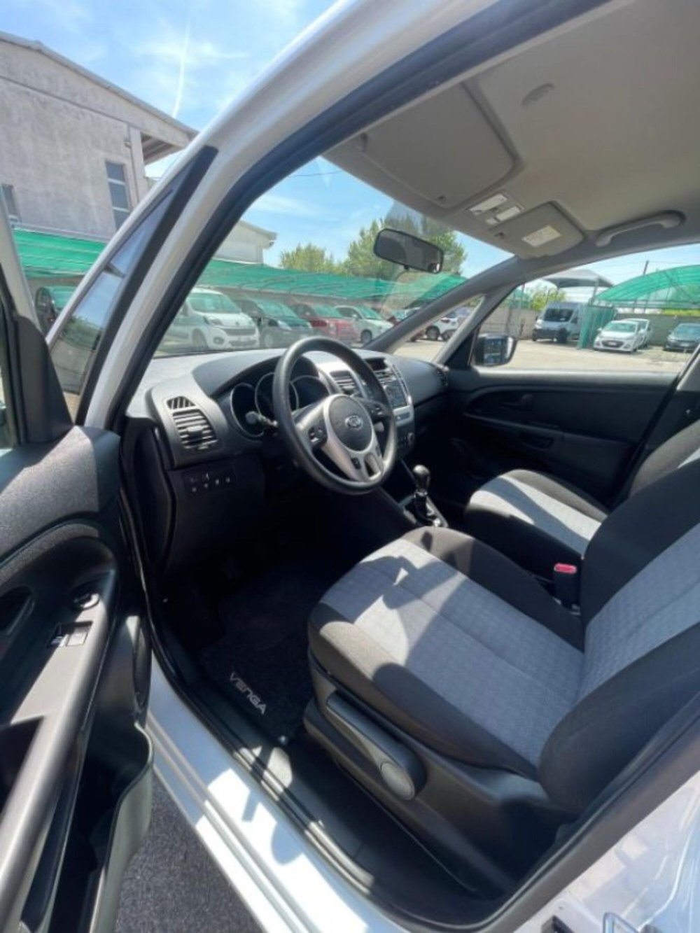 Kia Venga usata a Novara (7)