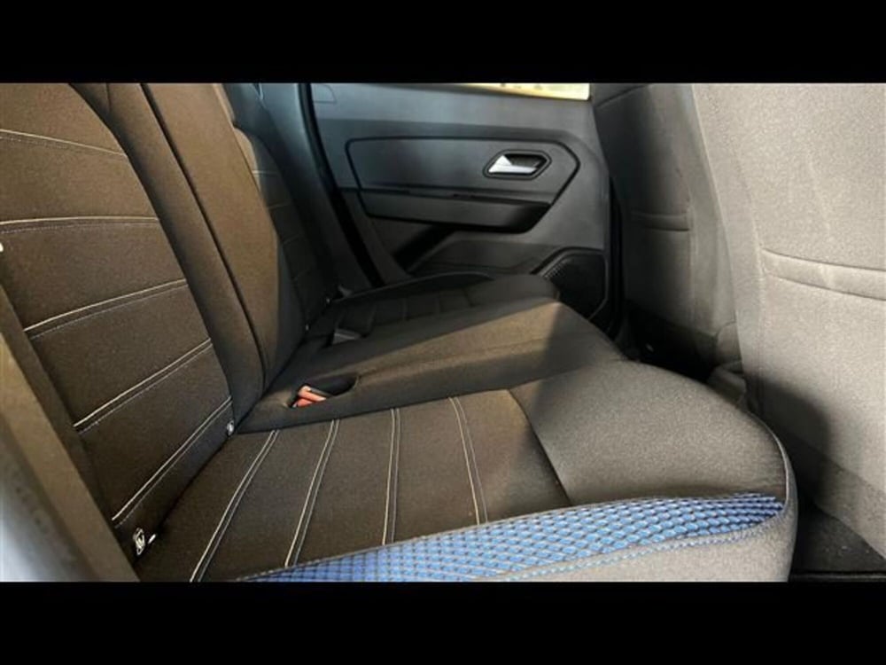 Dacia Duster usata a Firenze (14)