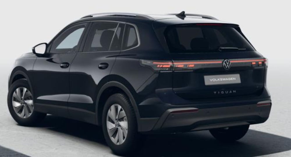 Volkswagen Tiguan usata a Milano (2)