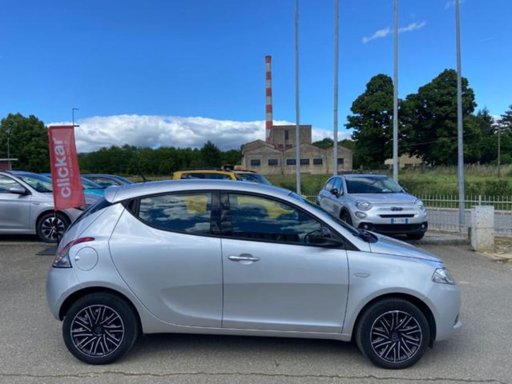 Lancia Ypsilon usata a Firenze (4)