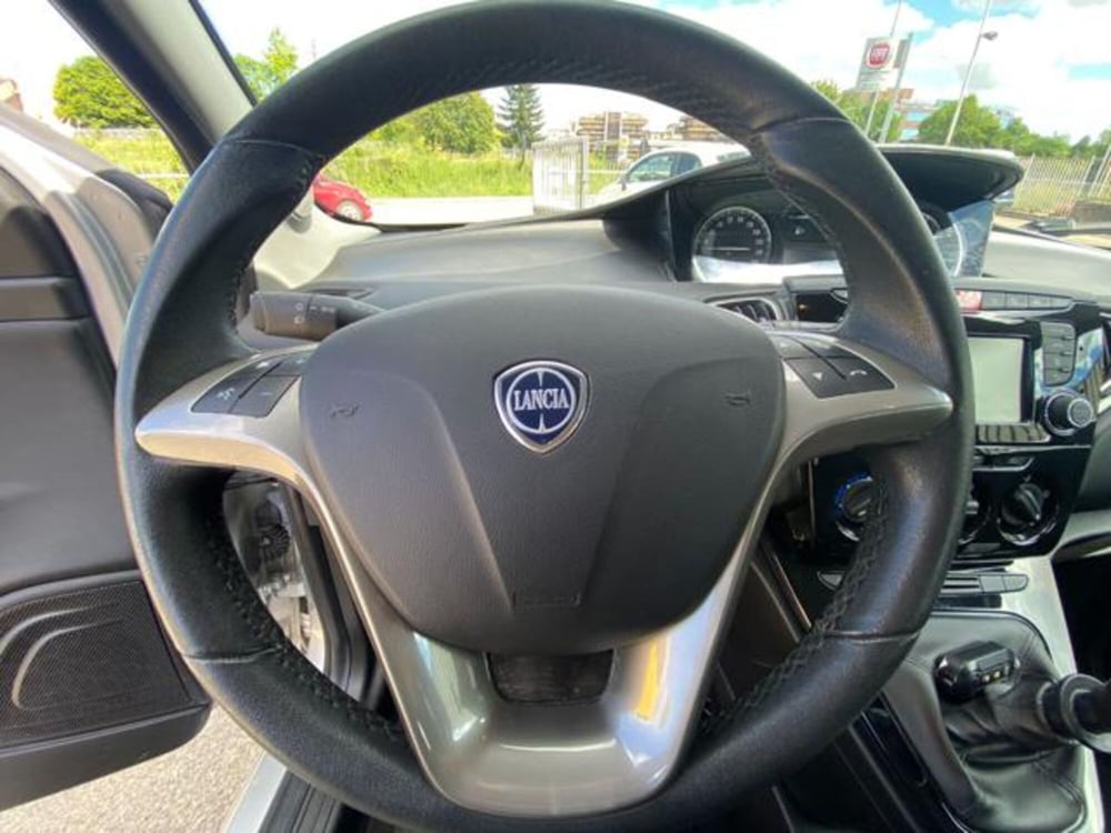 Lancia Ypsilon usata a Firenze (9)