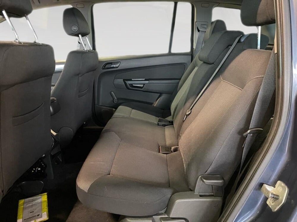 Opel Zafira usata a Torino (7)