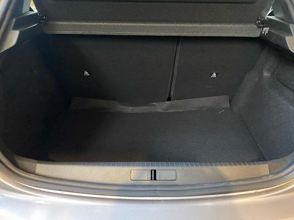 Peugeot 208 nuova a Torino (9)