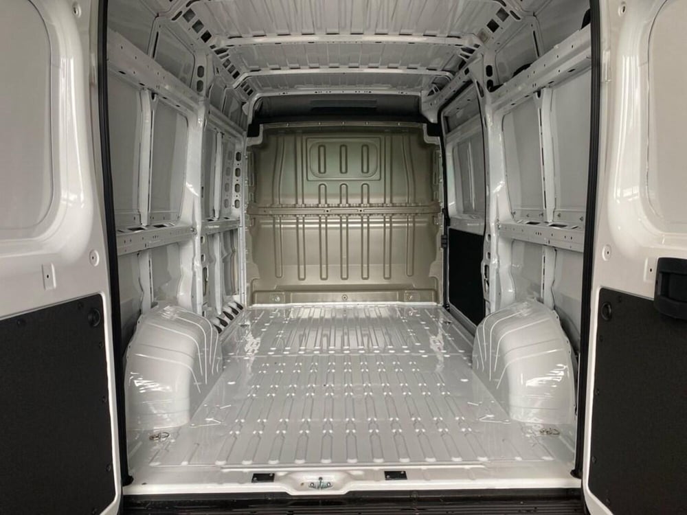 Peugeot Boxer Furgone nuova a Torino (8)