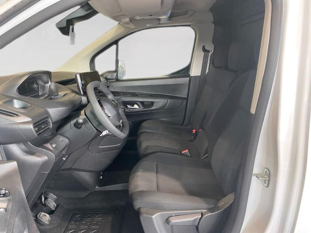 Peugeot Partner Furgone nuova a Torino (3)