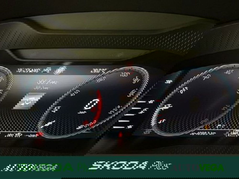 Skoda Karoq nuova a Vicenza (14)