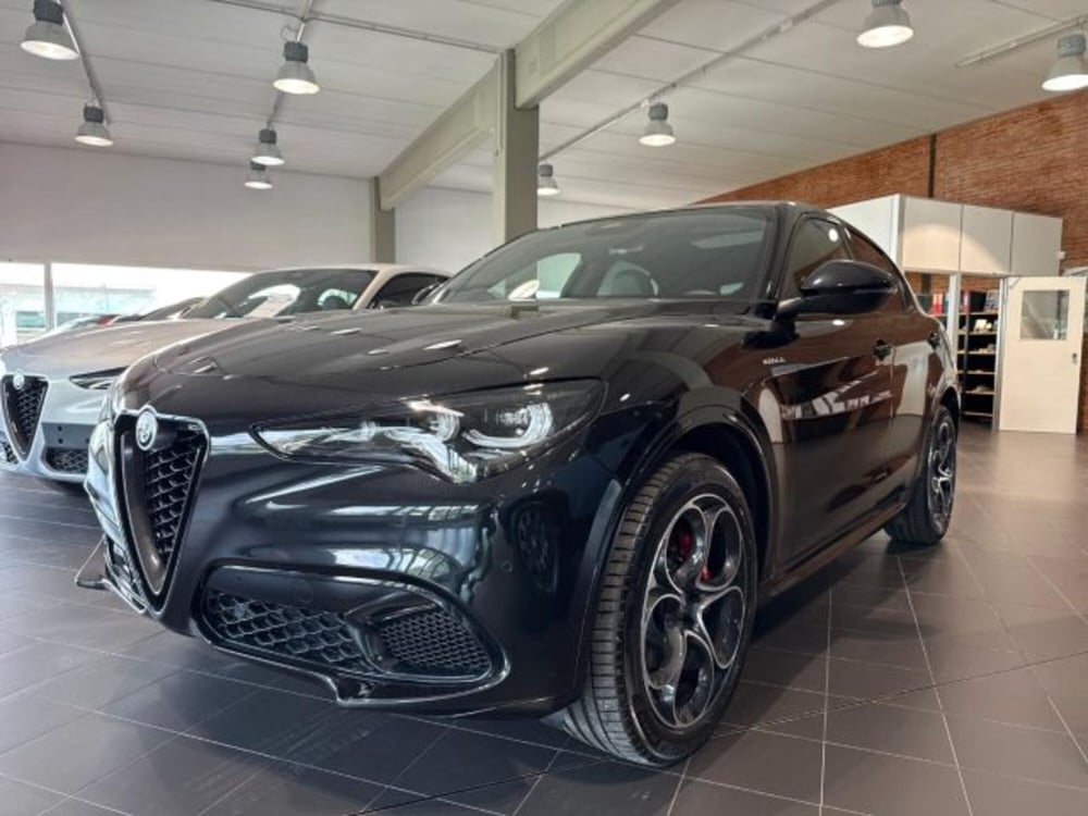 Alfa Romeo Stelvio nuova a Bologna