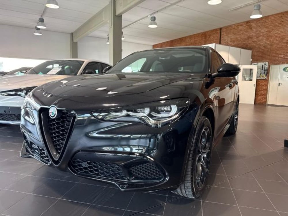 Alfa Romeo Stelvio nuova a Bologna (2)