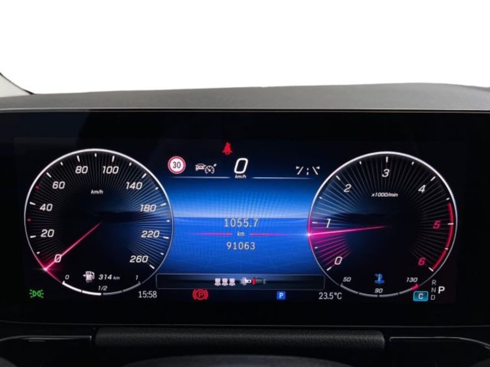 Mercedes-Benz GLA SUV usata a Verona (8)