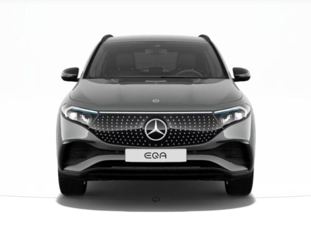 Mercedes-Benz EQA nuova a Verona (3)