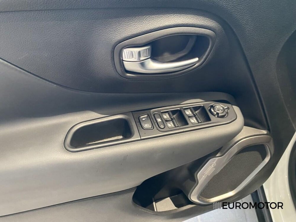 Jeep Renegade usata a Bari (13)