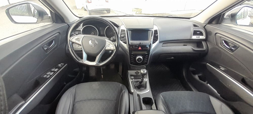Ssangyong Tivoli usata a Cosenza (11)