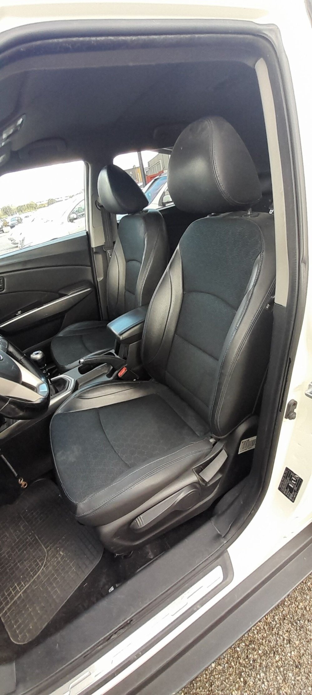 Ssangyong Tivoli usata a Cosenza (9)