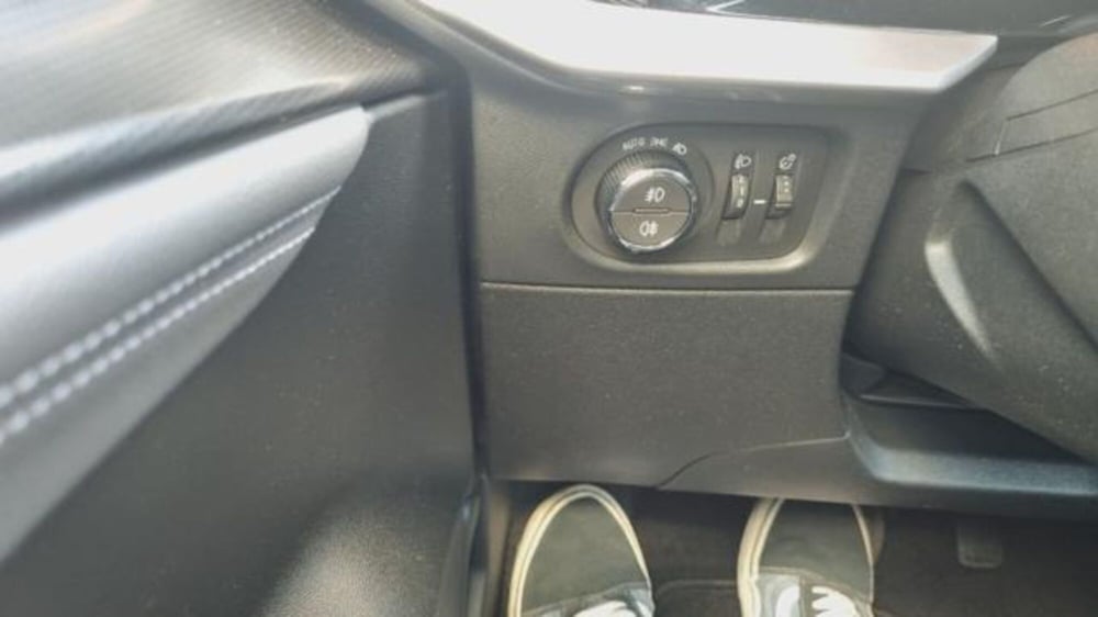 Opel Mokka usata a Savona (14)