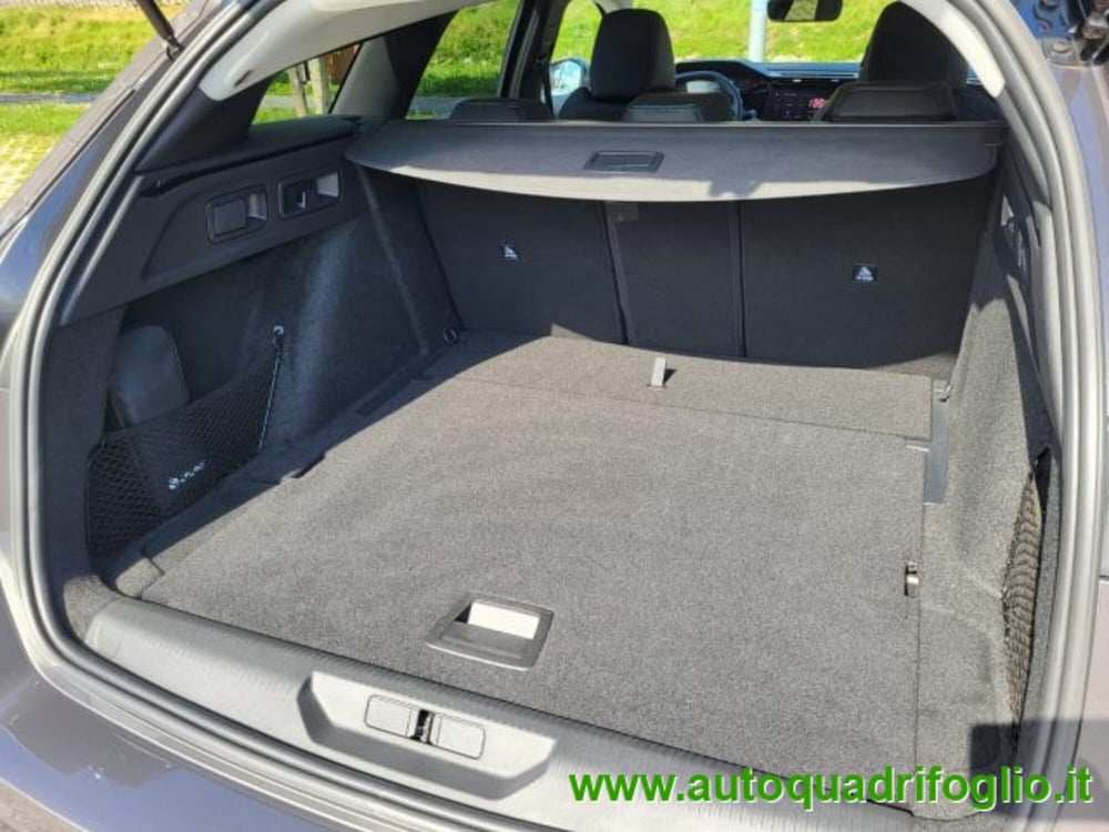 Peugeot 308 SW usata a Savona (18)