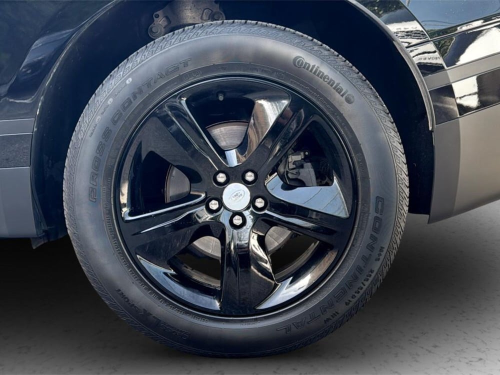 Land Rover Range Rover Velar usata a Varese (9)