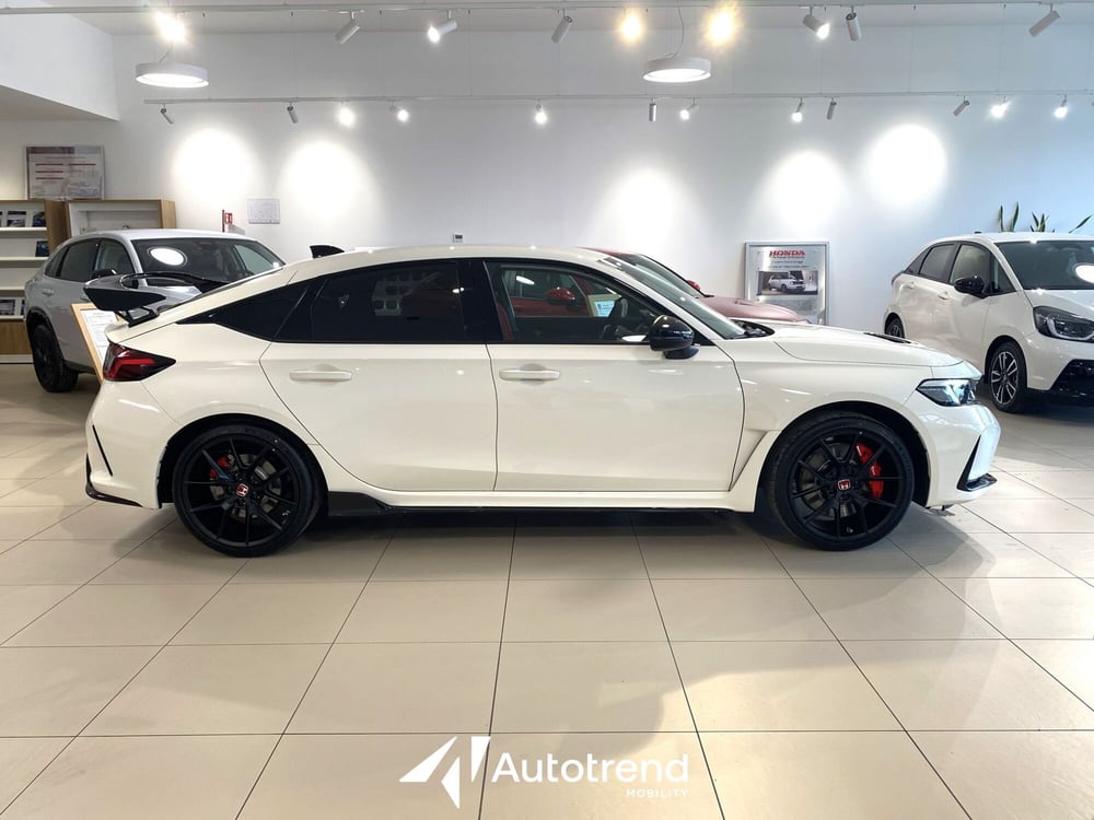 Honda Civic nuova a Bari (5)
