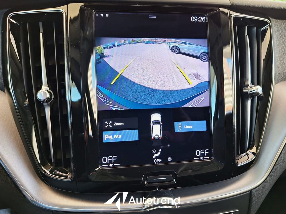 Volvo XC60 usata a Bari (12)