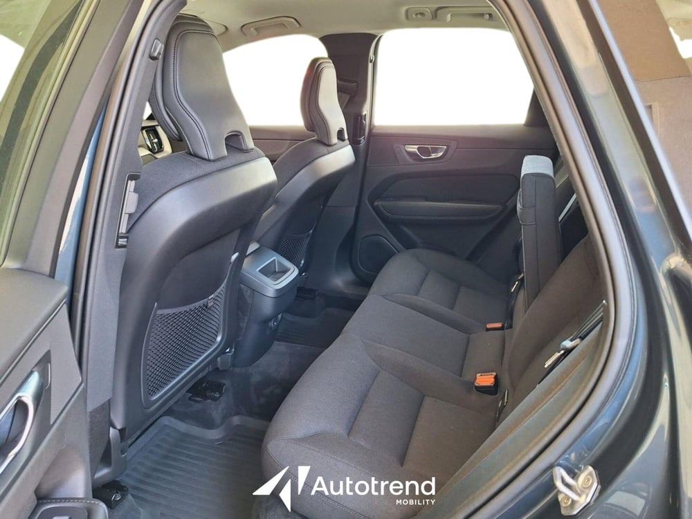 Volvo XC60 usata a Bari (13)