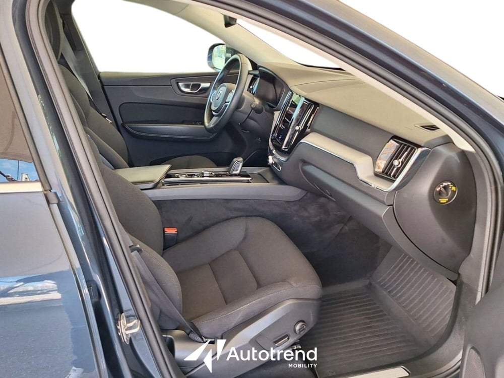 Volvo XC60 usata a Bari (7)
