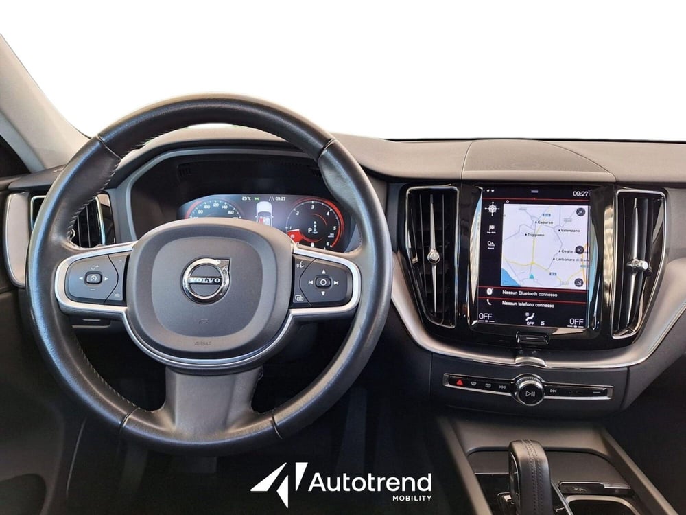 Volvo XC60 usata a Bari (9)