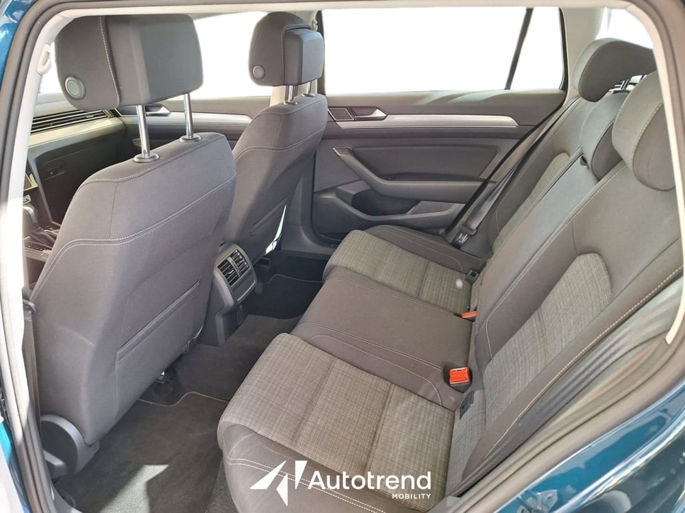 Volkswagen Passat Variant usata a Bari (15)
