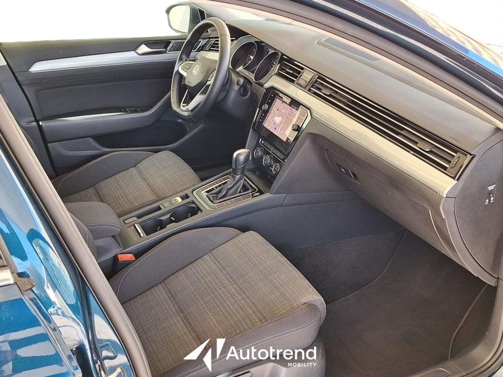 Volkswagen Passat Variant usata a Bari (7)
