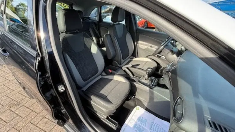 Opel Crossland X usata a Como (14)