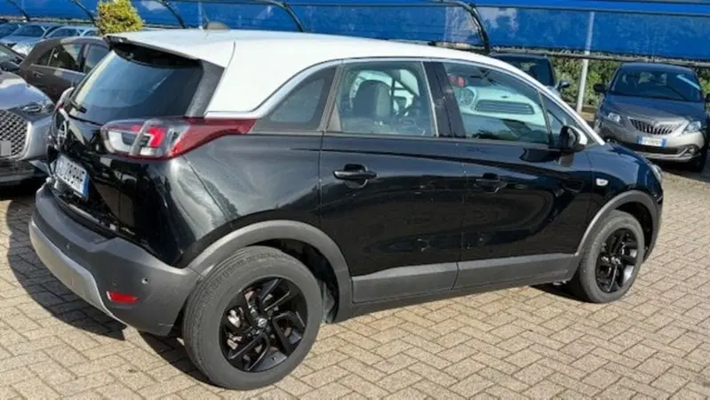 Opel Crossland X usata a Como (5)