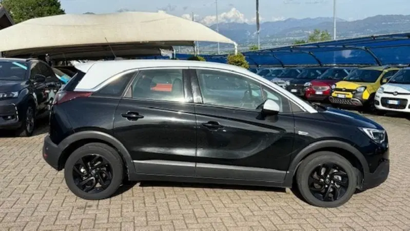 Opel Crossland X usata a Como (6)