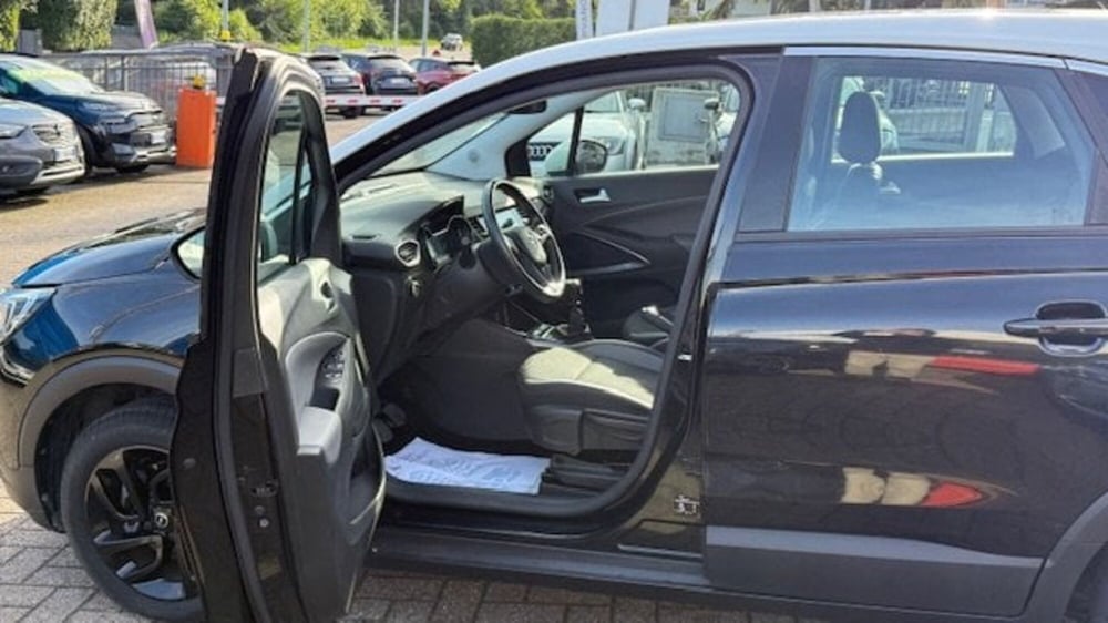 Opel Crossland X usata a Como (9)