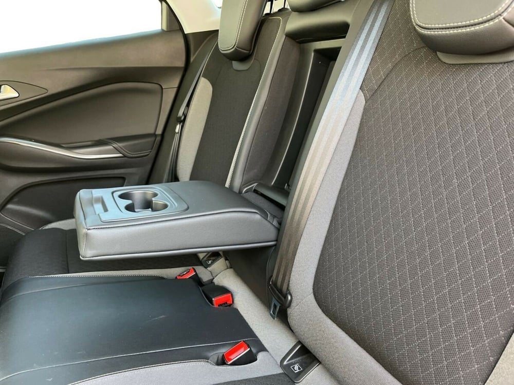 Opel Grandland X usata a Sondrio (11)
