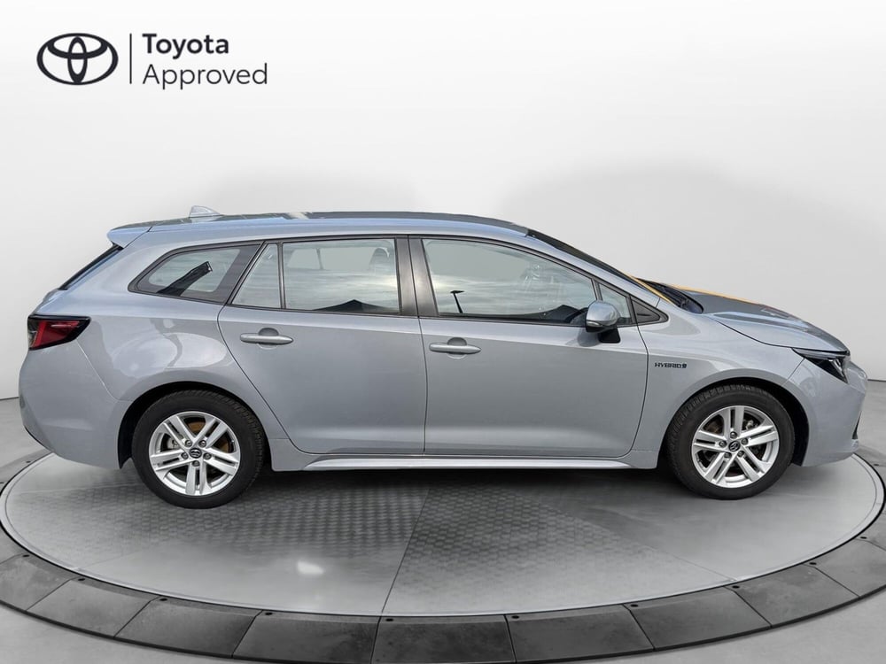 Toyota Corolla Touring Sports usata a Como (13)
