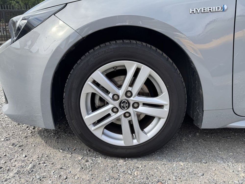 Toyota Corolla Touring Sports usata a Como (14)
