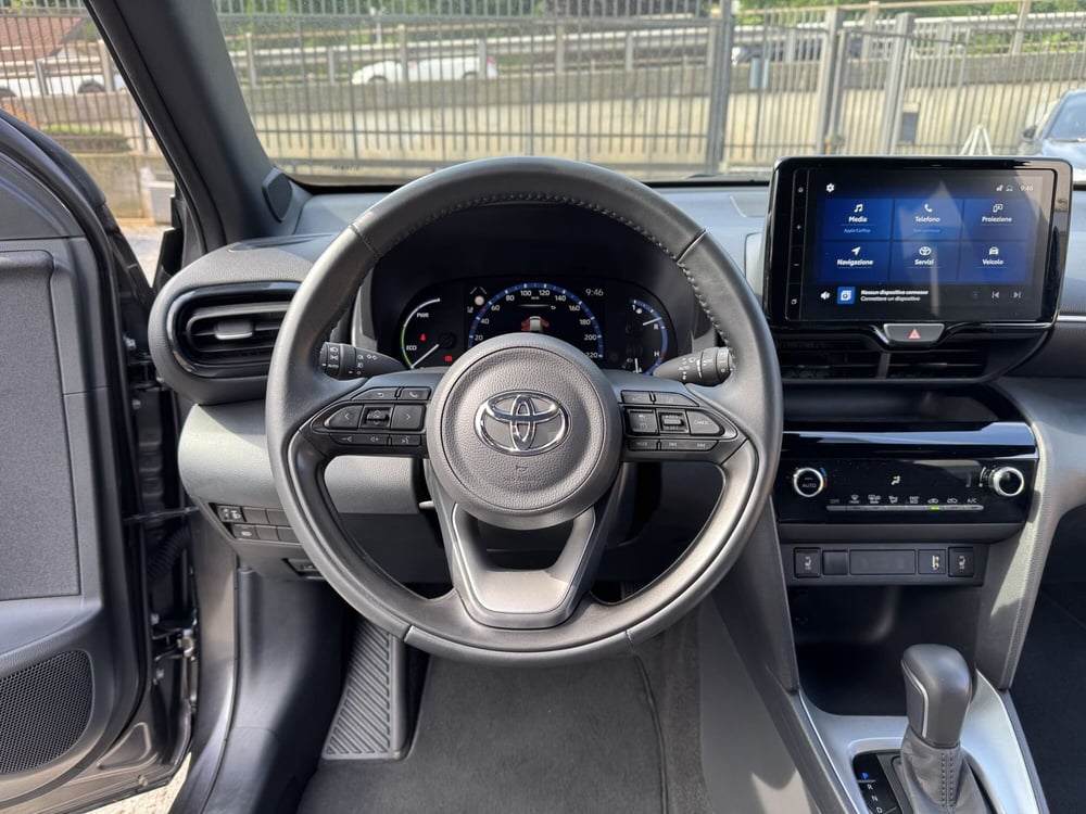 Toyota Yaris Cross usata a Como (8)