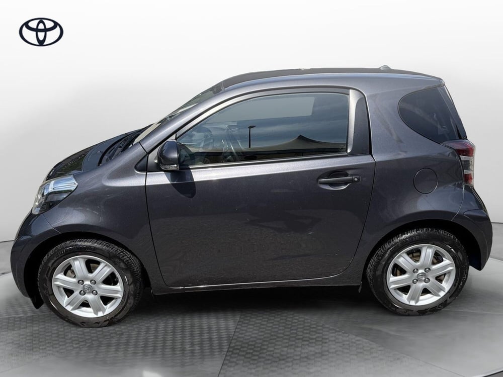 Toyota iQ usata a Como (3)