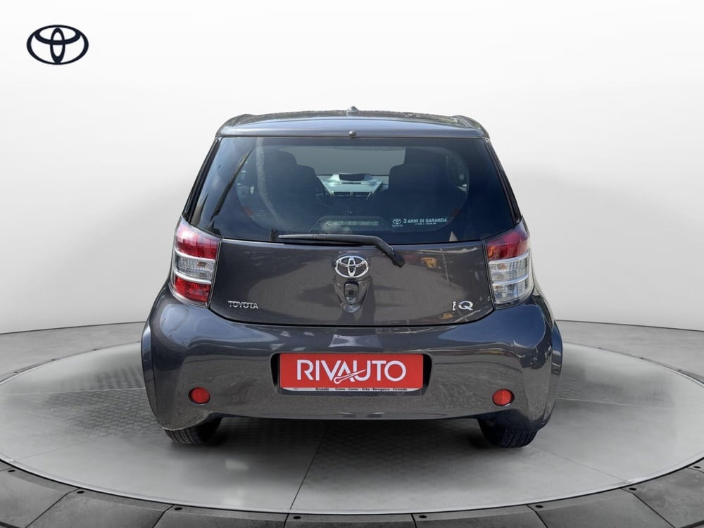 Toyota iQ usata a Como (4)