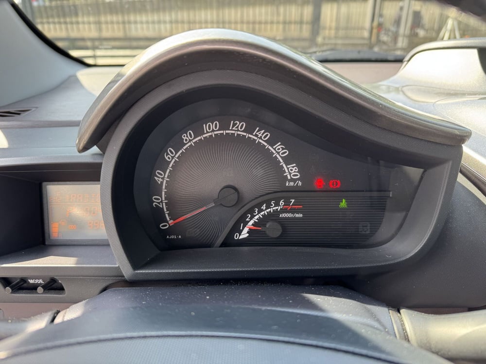Toyota iQ usata a Como (9)