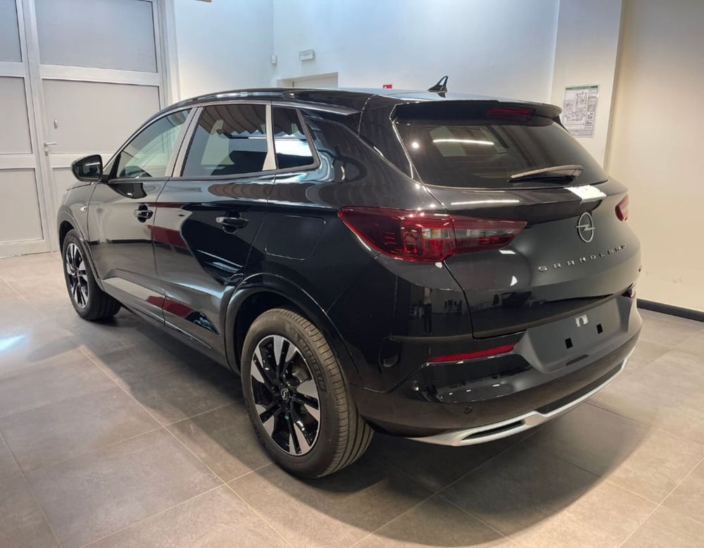 Opel Grandland nuova a Ferrara (16)