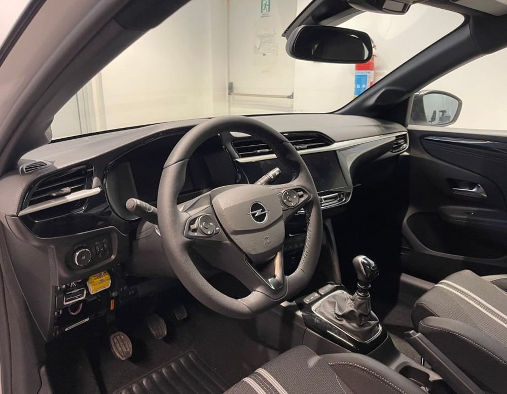 Opel Corsa nuova a Ferrara (11)