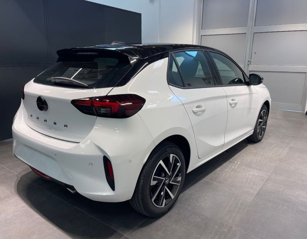 Opel Corsa nuova a Ferrara (17)