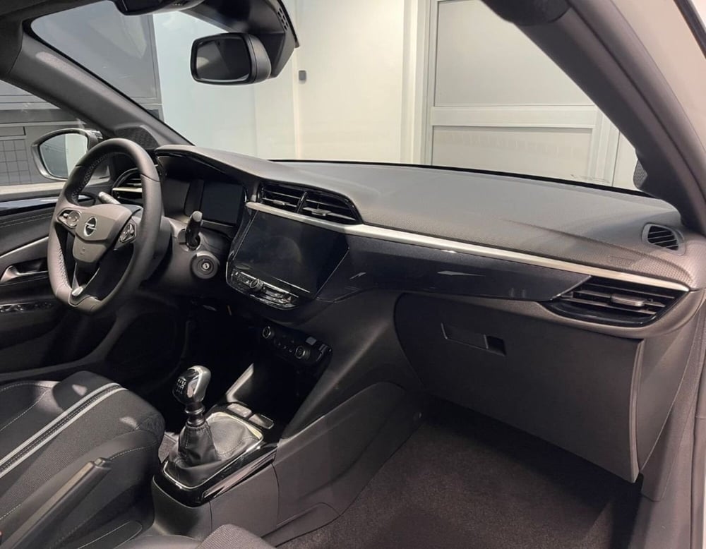 Opel Corsa nuova a Ferrara (4)