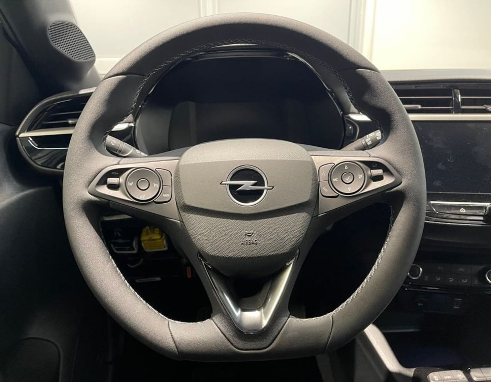 Opel Corsa nuova a Ferrara (8)